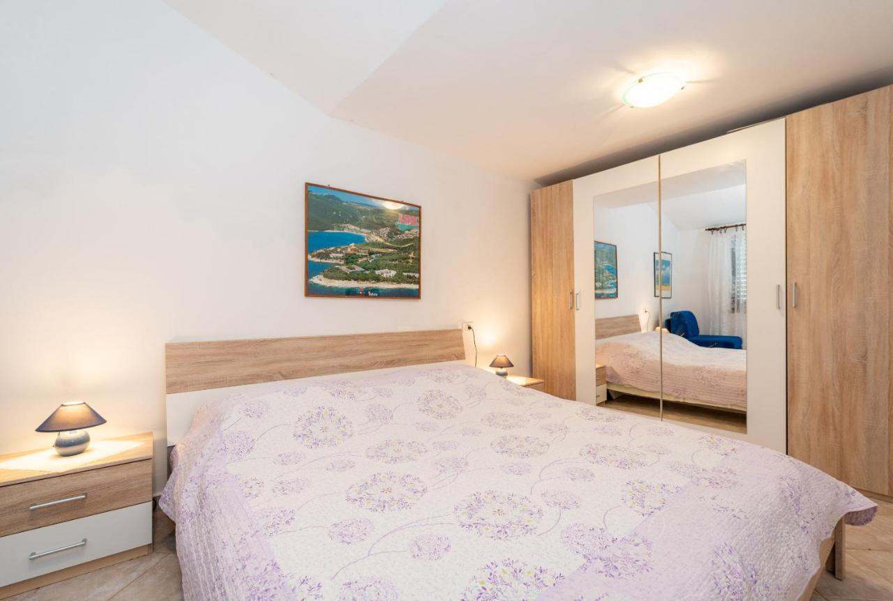 Apartments Mandica Rabac Exterior foto