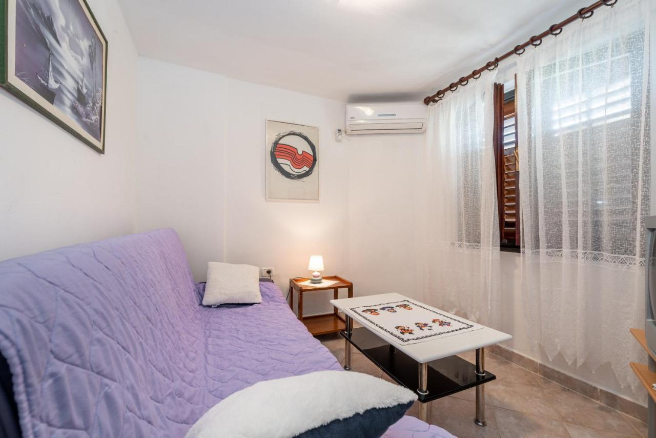 Apartments Mandica Rabac Exterior foto