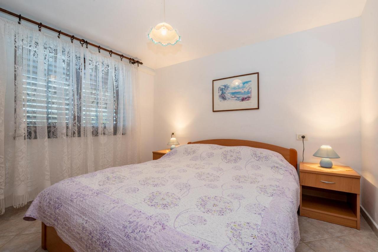 Apartments Mandica Rabac Exterior foto