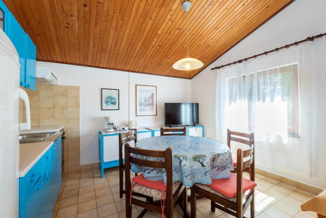 Apartments Mandica Rabac Exterior foto