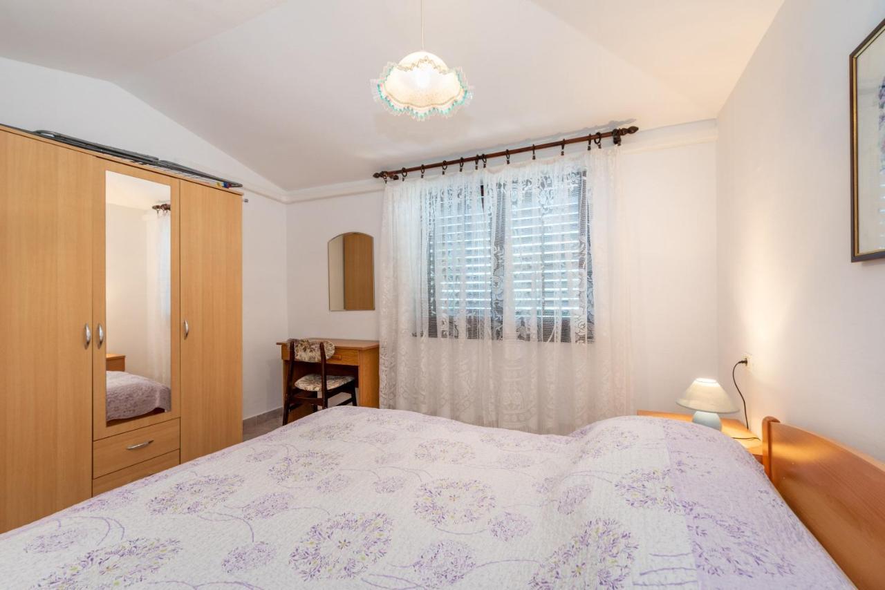 Apartments Mandica Rabac Exterior foto