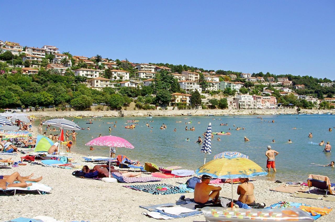 Apartments Mandica Rabac Exterior foto